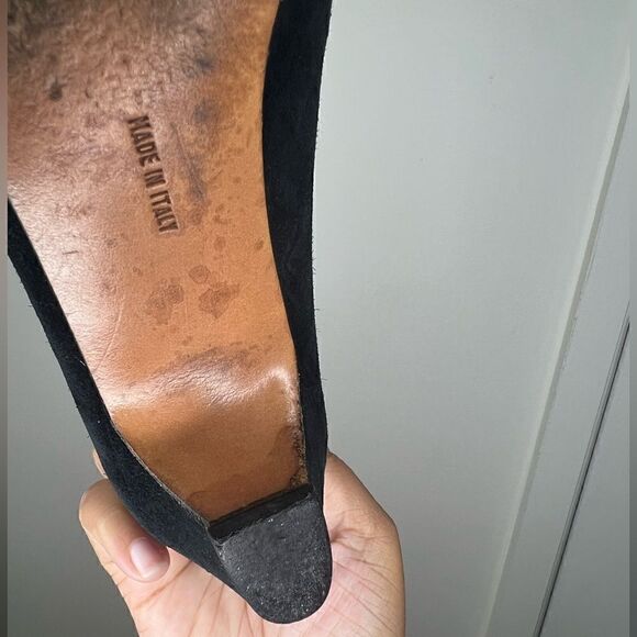 Salvatore Ferragamo Italy Black Vintage Suede Leather Pumps Size 8.5AA - Picture 10 of 15